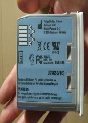M4607A 医療機器のバッテリー リ充電可能なリオン電池 11.1V 1600mAh 17.76Wh