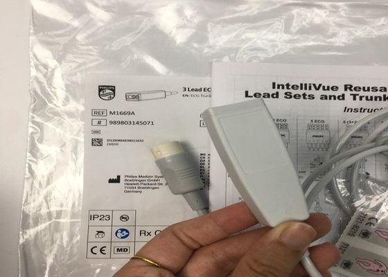 M1669A インターリーブ 再利用可能 3 鉛 EKG ケーブル aAMI/IEC 2.7M TPU 材料