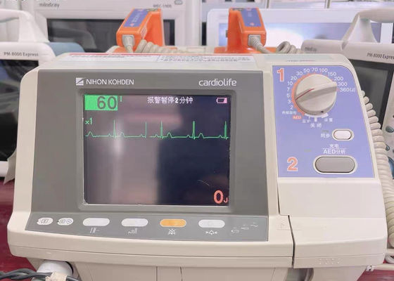 NIHON KOHDEN デフィブリレーター サービスと修理 TEC-7621C