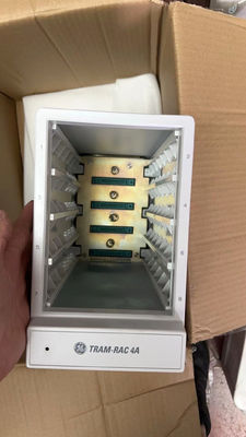 GE SOAR8000シリーズ患者モニター用TRAM-RAC 4Aモジュールラック